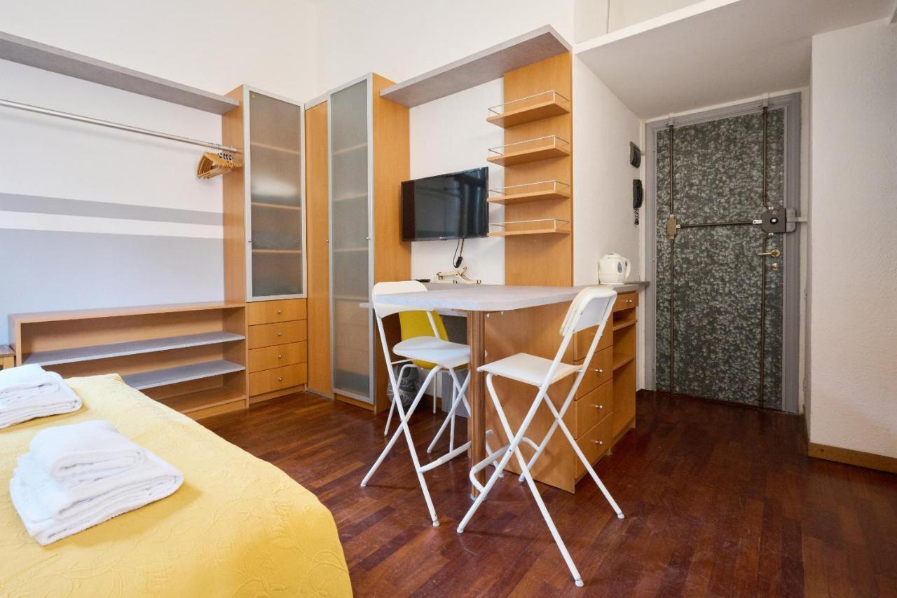 Artist Nadia'S Apartment In Porta Vercellina Milano Dış mekan fotoğraf